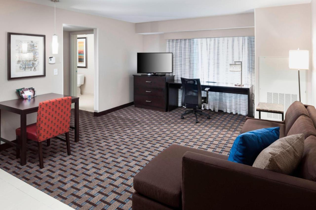 By Marriott Dallas Plano/richardson Hotel Plano